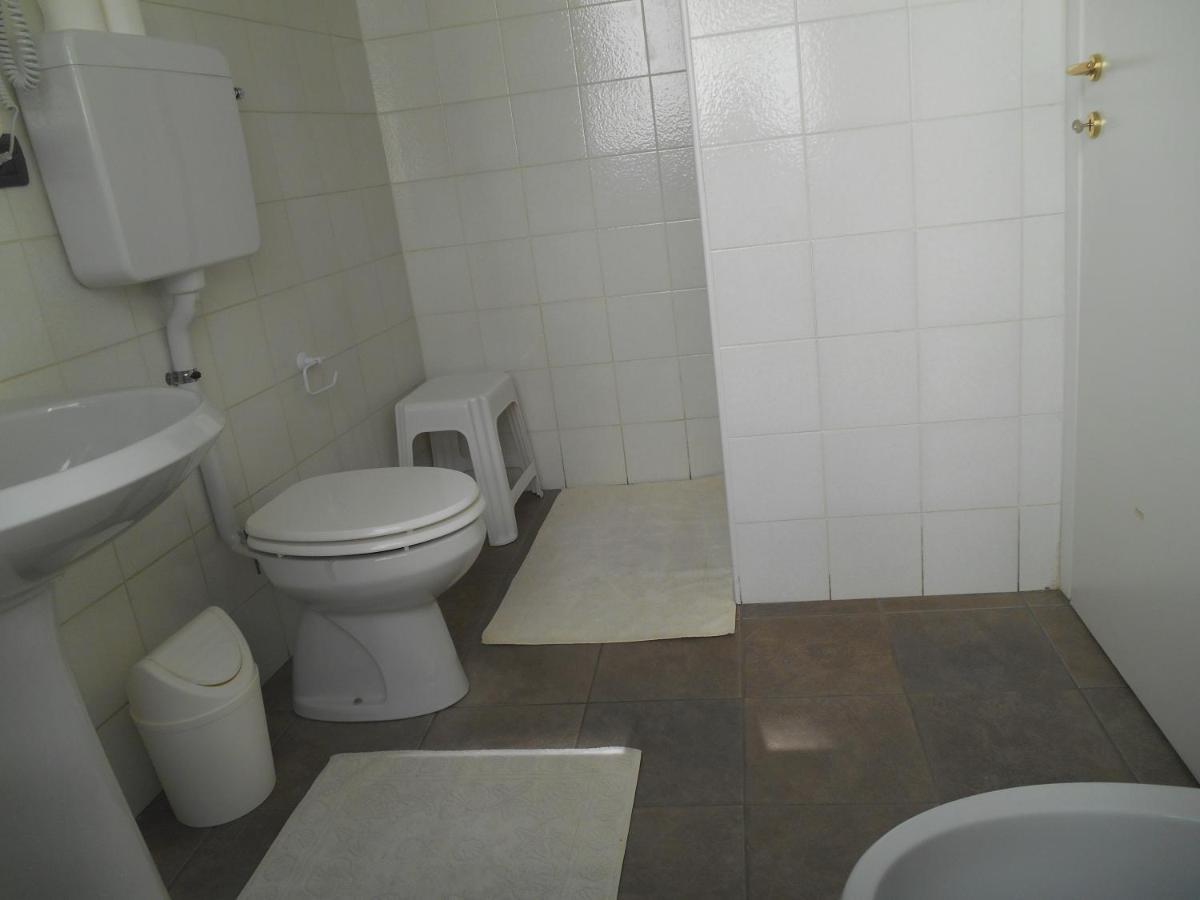 Le Rose Malpensa Bed and Breakfast Busto Arsizio Εξωτερικό φωτογραφία