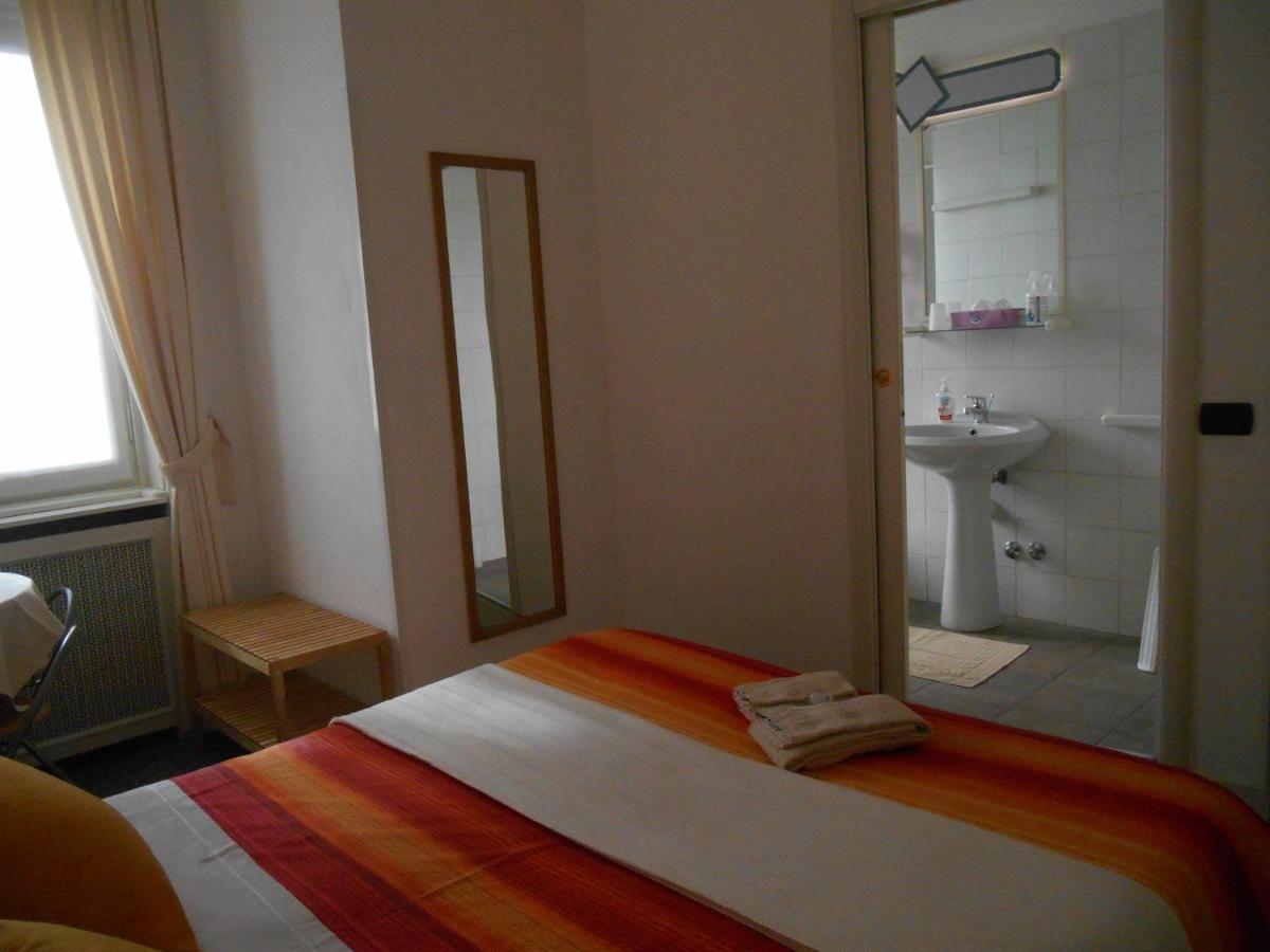 Le Rose Malpensa Bed and Breakfast Busto Arsizio Εξωτερικό φωτογραφία