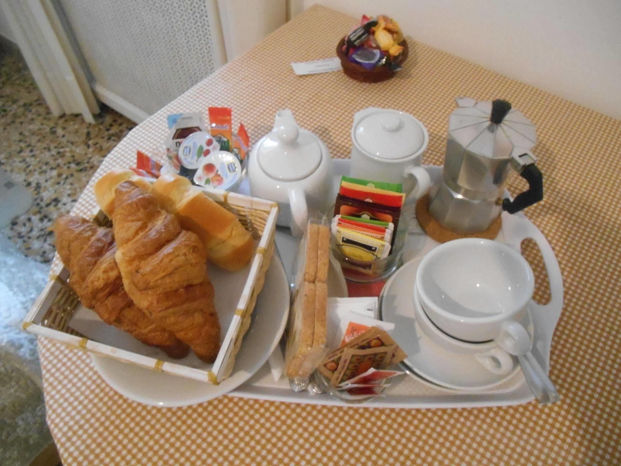 Le Rose Malpensa Bed and Breakfast Busto Arsizio Εξωτερικό φωτογραφία