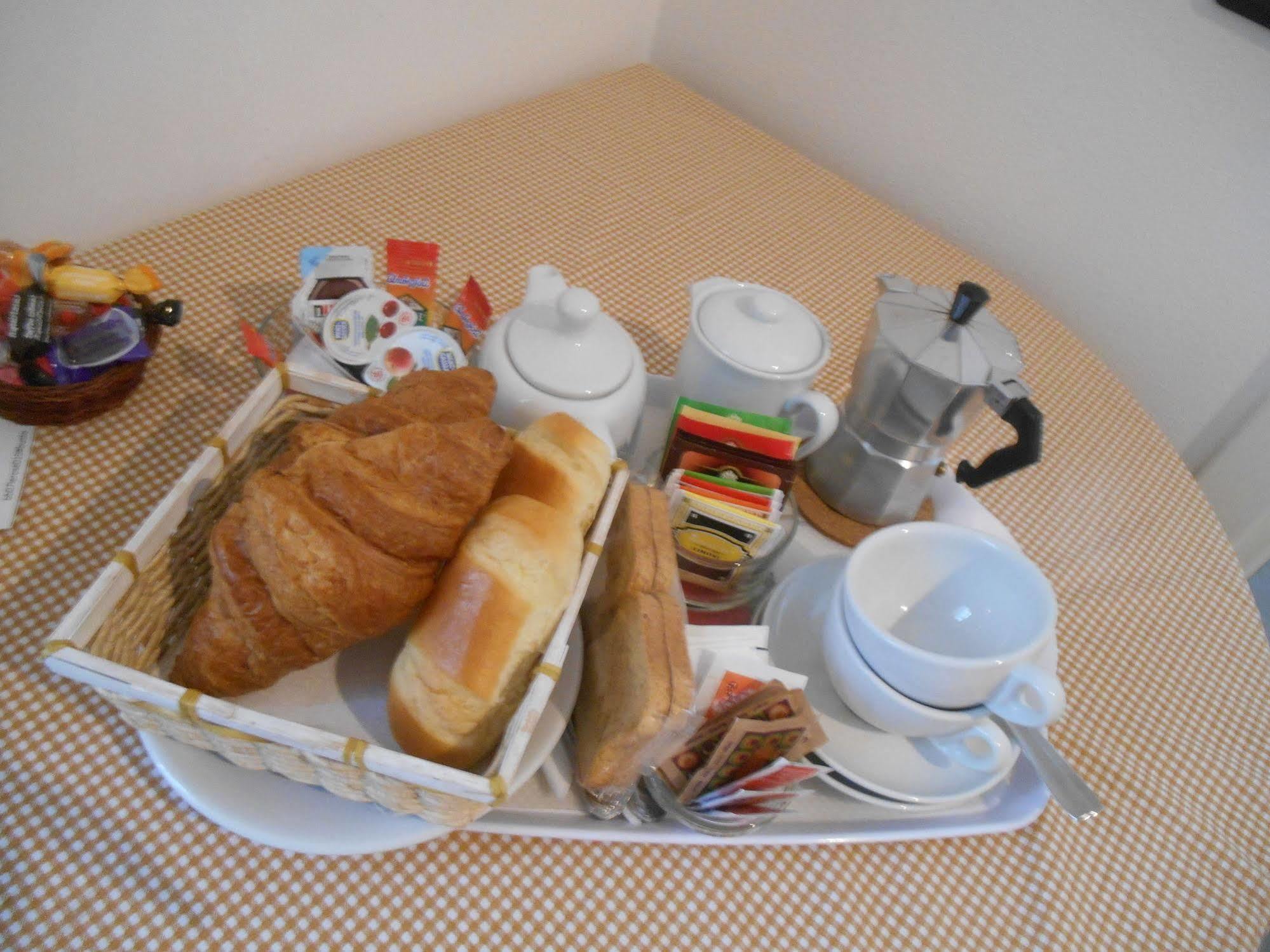 Le Rose Malpensa Bed and Breakfast Busto Arsizio Εξωτερικό φωτογραφία