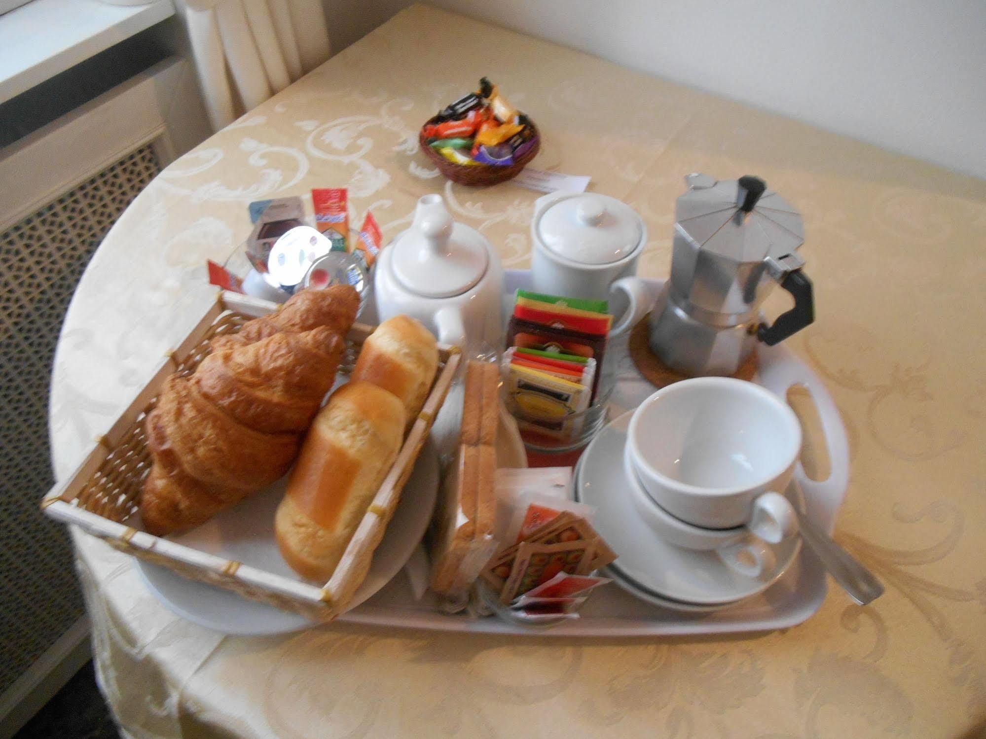 Le Rose Malpensa Bed and Breakfast Busto Arsizio Εξωτερικό φωτογραφία